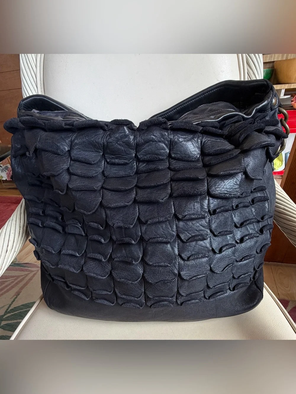 ERRELLEVENTIDUE Gorgeous Scalloped Large Navy Washed Calfskin Hobo. New!
